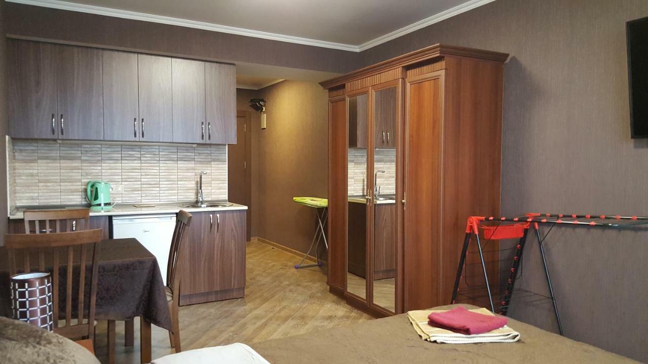 Mimino Apartment Deluxe First Line Batumi Esterno foto