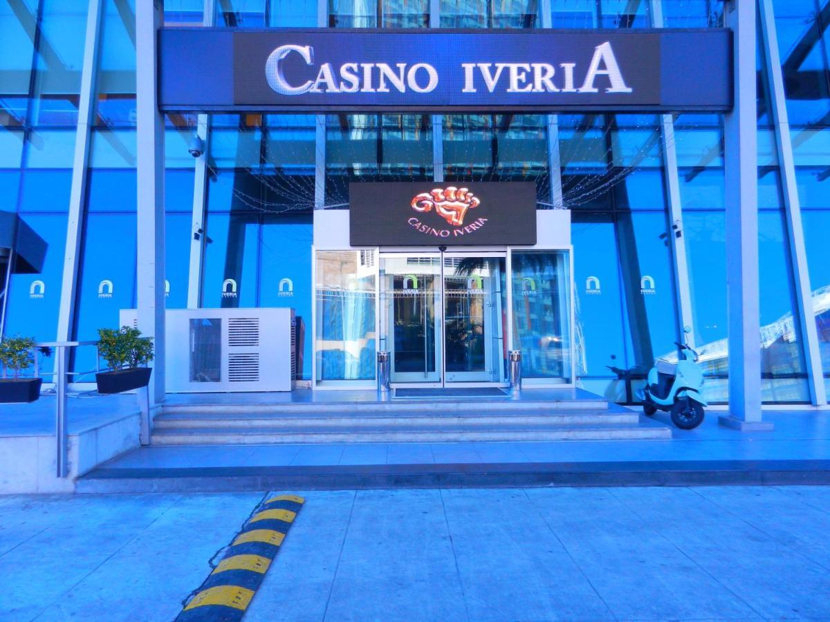 Mimino Apartment Deluxe First Line Batumi Esterno foto